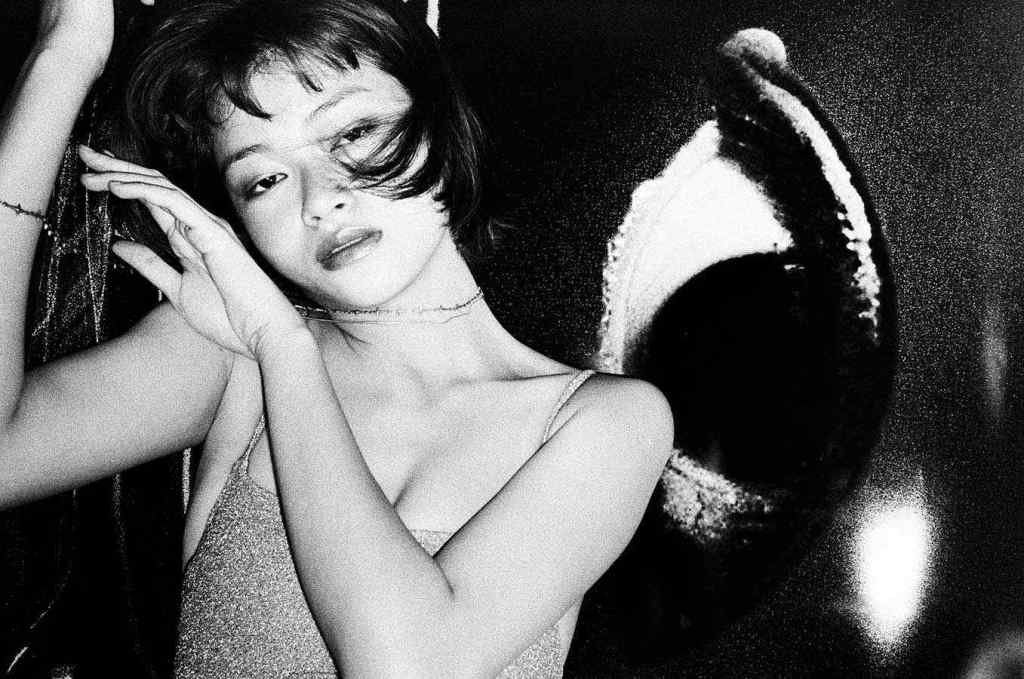 black and white photography, chihhan yang, 35mm photography, アナログ, self portrait photography