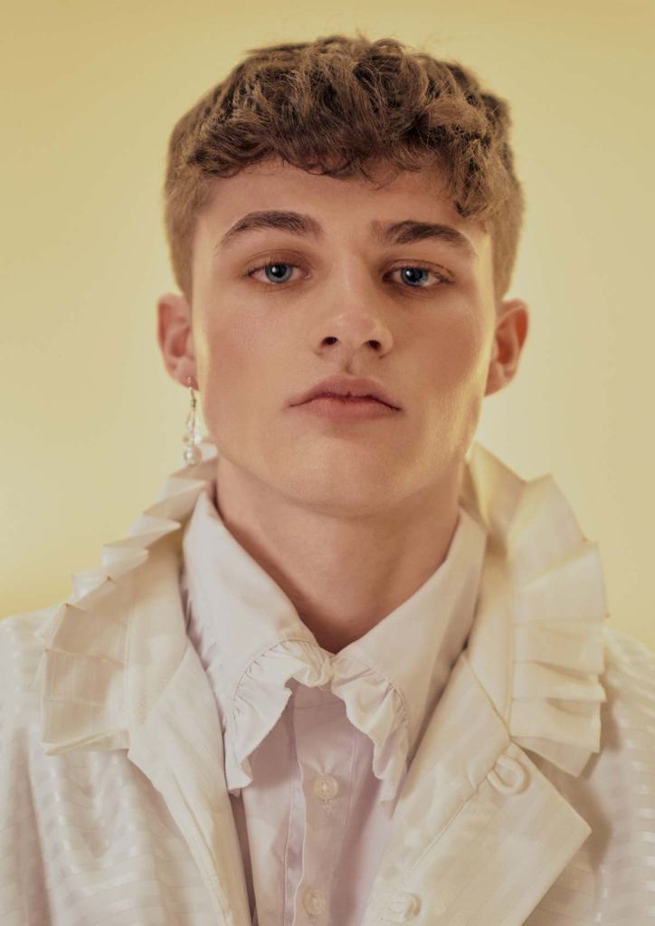 Tommy Wan, Hong Kong designer, Asian designer, London designer, Men's fashion, menswear, gender fluid fashion, genderless fashion, feminine masculinity, ymmot, asian male model, male model, Гонконгский дизайнер, азиатский дизайнер, Лондонский дизайнер, Мужская мода, мужская одежда, гендерная мода, бесполая мода, женская мужественность, азиатская мужская модель, мужская модель, 홍콩디자이너, 아시아디자이너, 런던디자이너, 남성패션, 남성복, 젠더플루이드 패션, 젠더리스 패션, 페미닌 남성다움, 아시아남성모델, 남성모델, 香港设计师, 亚洲设计师, 伦敦设计师, 男装, 男装, 性别流动时装, 无性别时装, 女性阳刚之气, 亚洲男模特, 男模特, 香港, のデザイナー, アジアのデザイナー, ロンドンのデザイナー, メンズファッション, メンズウェア, ジェンダーフルードファッション, ジェンダーレスファッション, 女性の男性性, アジアの男性モデル, 男性モデル,